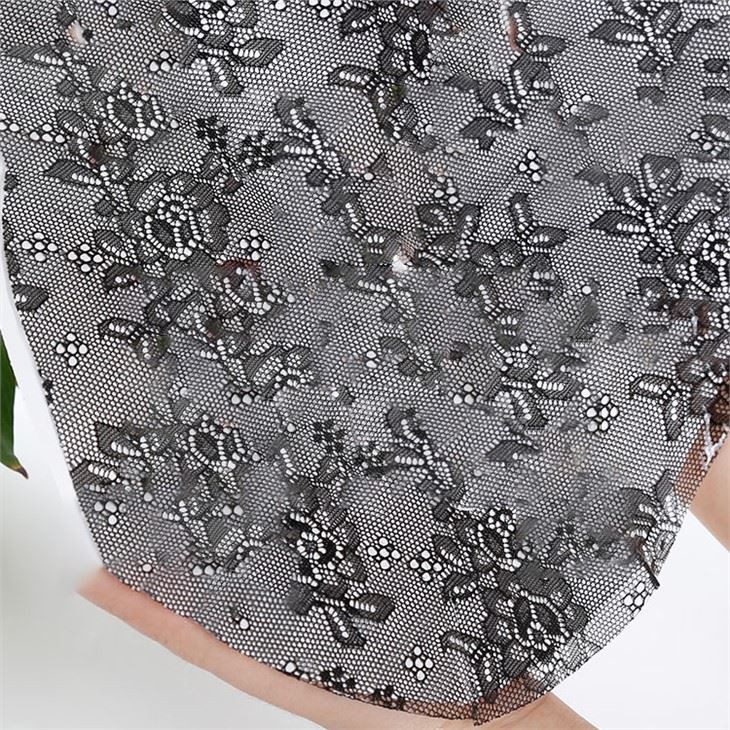 มาสก์หน้าไฮโดรเจลลูกไม้สีดำ